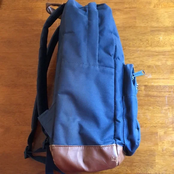 Herschel Supply Company “Pop Quiz” Backpack